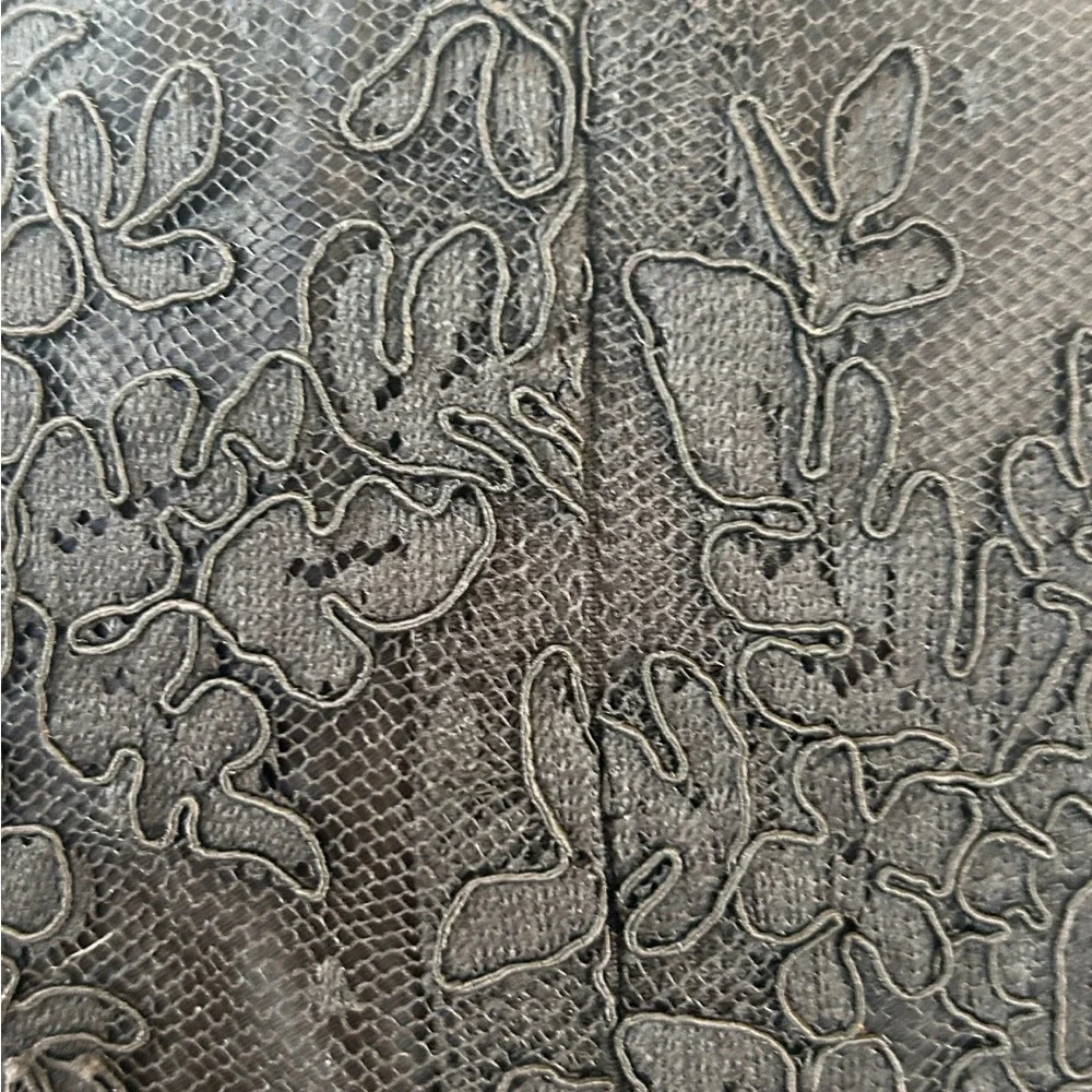 Botondi Milano Lace Dress - Picture 7 of 9